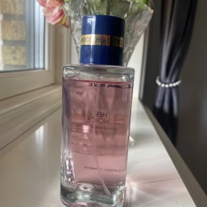 Parfym - her choice  - Knappt använd 