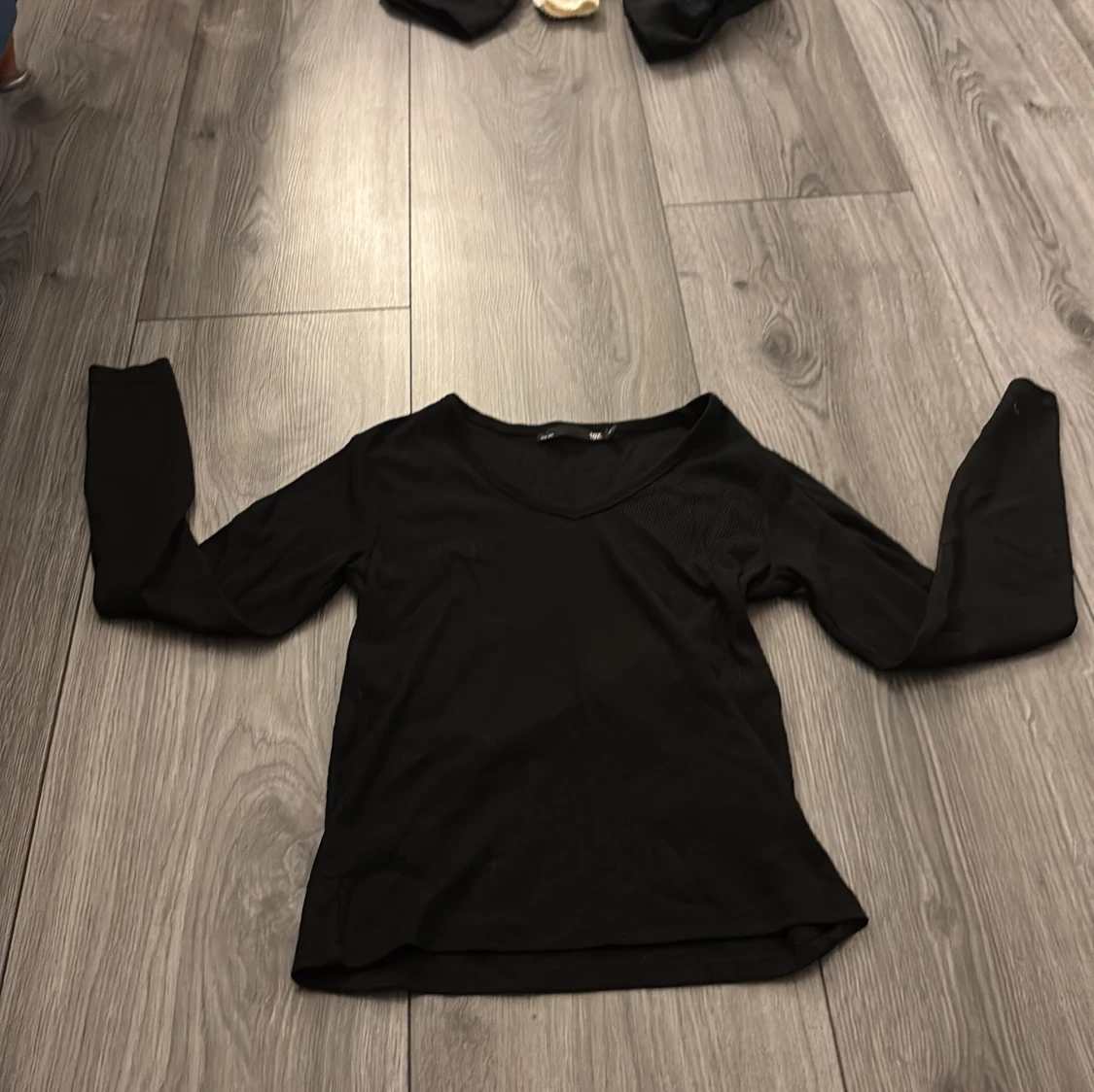 Svart ribbad långärmad topp 157