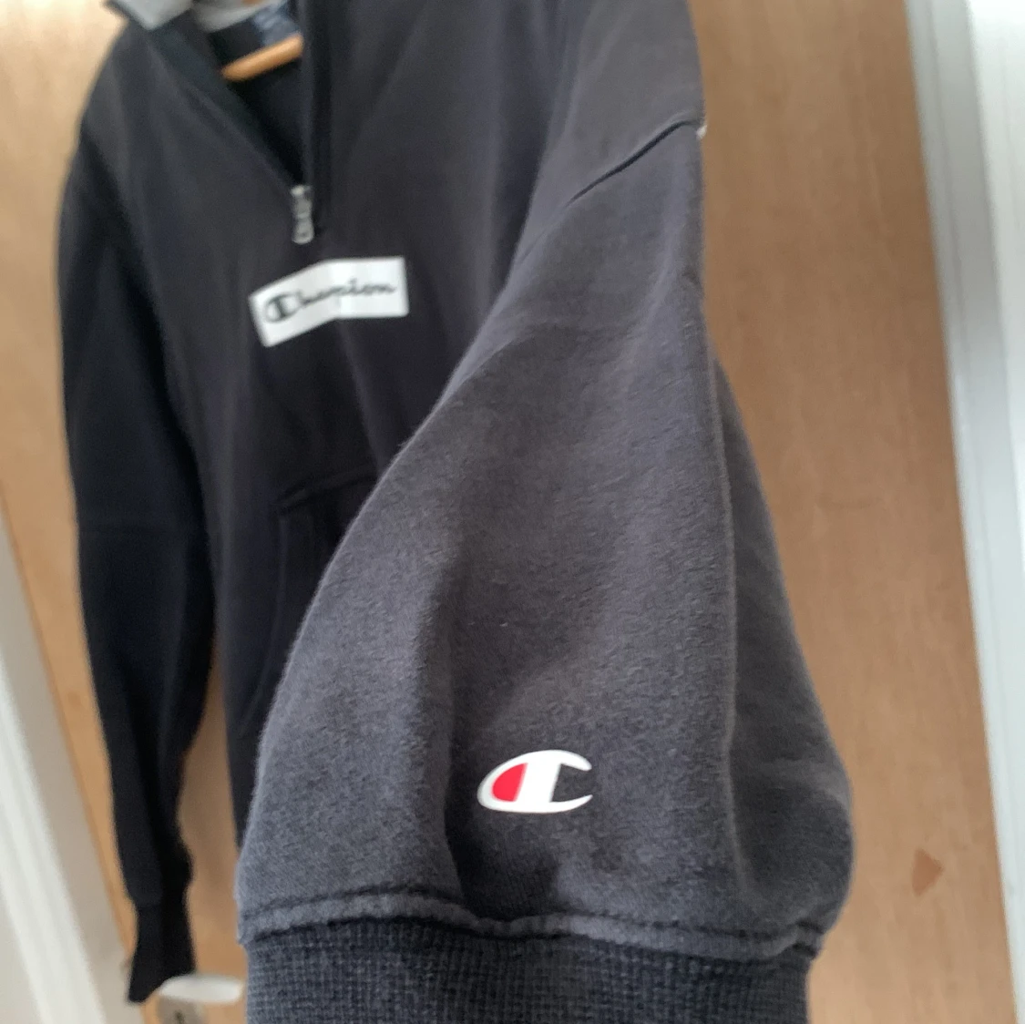 Svart Champion hoodie med half zip - 3