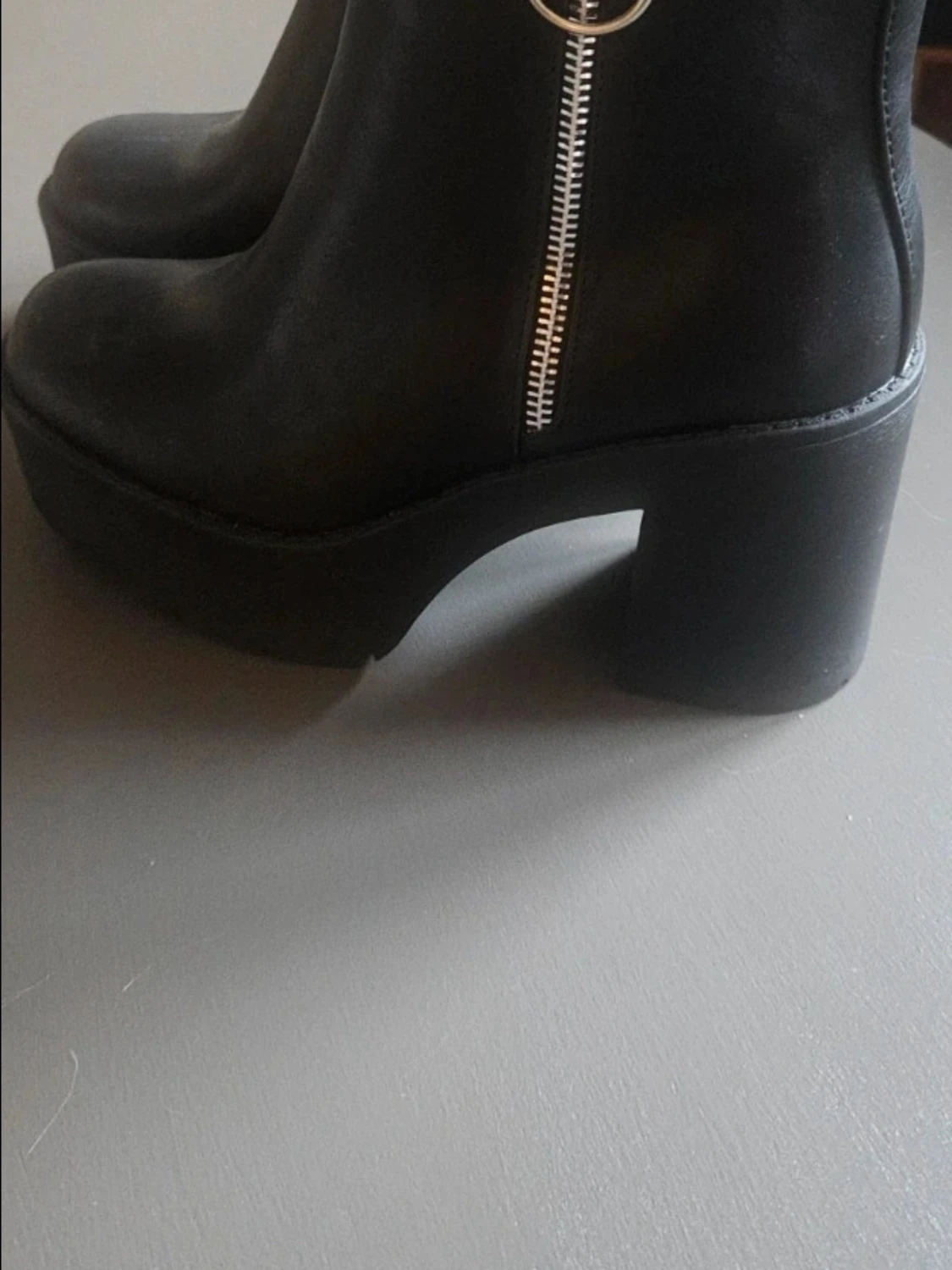 Svarta boots med klack och dragkedja - 2