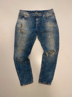 Vintage Ralph Lauren jeans - Vintage polo Ralph Lauren jeans //  Mycket bra skick //  Storlek 30 //  Midjebredd 41 cm  Längd 94cm  Skriv vid minsta fråga eller fundering💯🤝