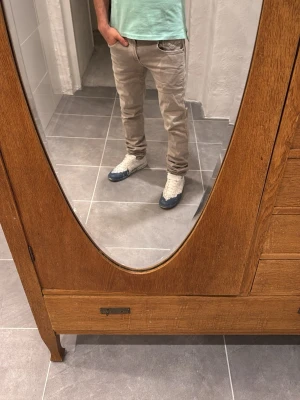 Replay jeans  - Ett par snygga byxor från Replay i storlek W30 L34 i modellen Anbbas 