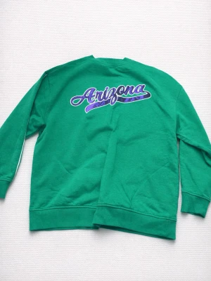 Sweatshirt | H&M - Sweatshirt från H&M i ett väldigt fint material ✨