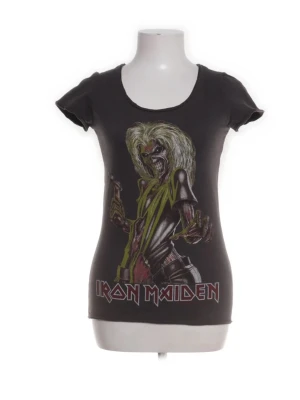 Band tee  - Säljer denna iron maiden t shirt då jag inte längre använder den