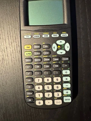 Texas Instrument TI-82 Stats - Grafräknare från Texas Instrument. 