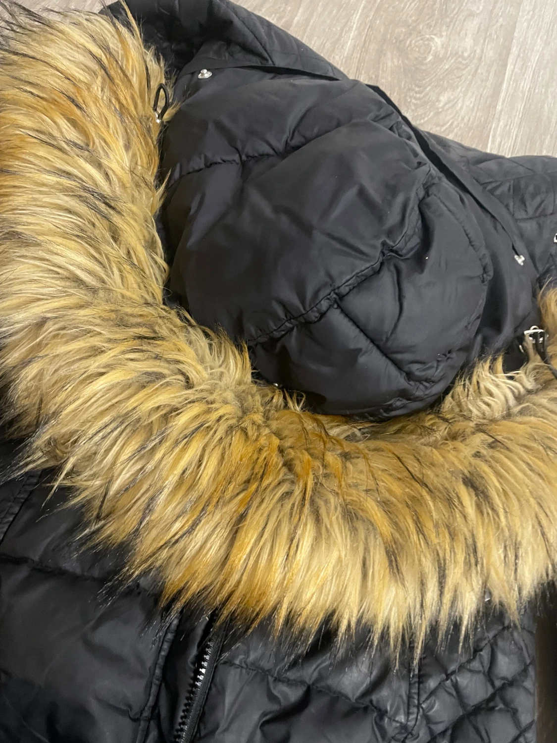Svart Rockandblue dunjacka med päls - 5