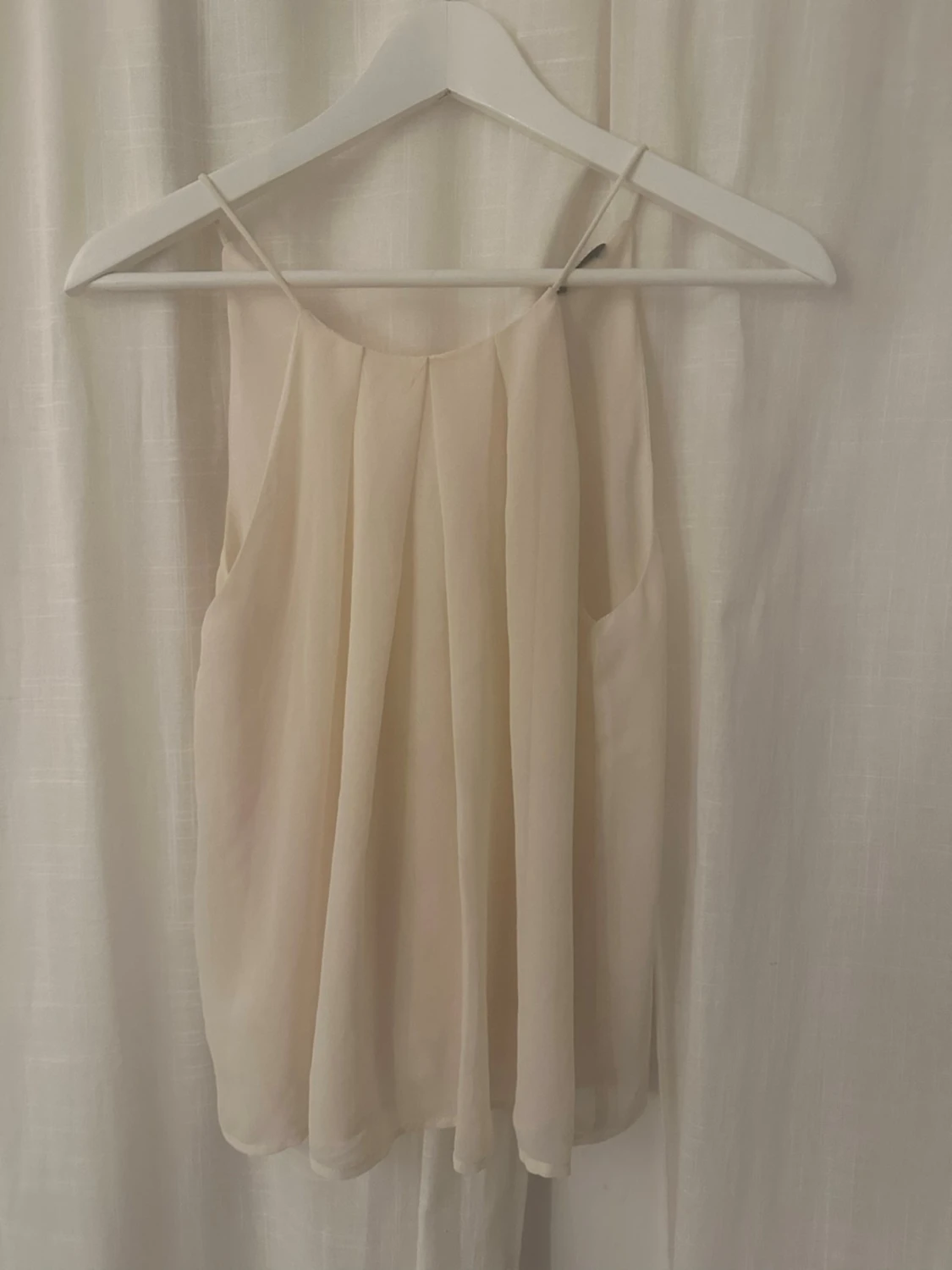 Beige linnetopp från Bik Bok XS