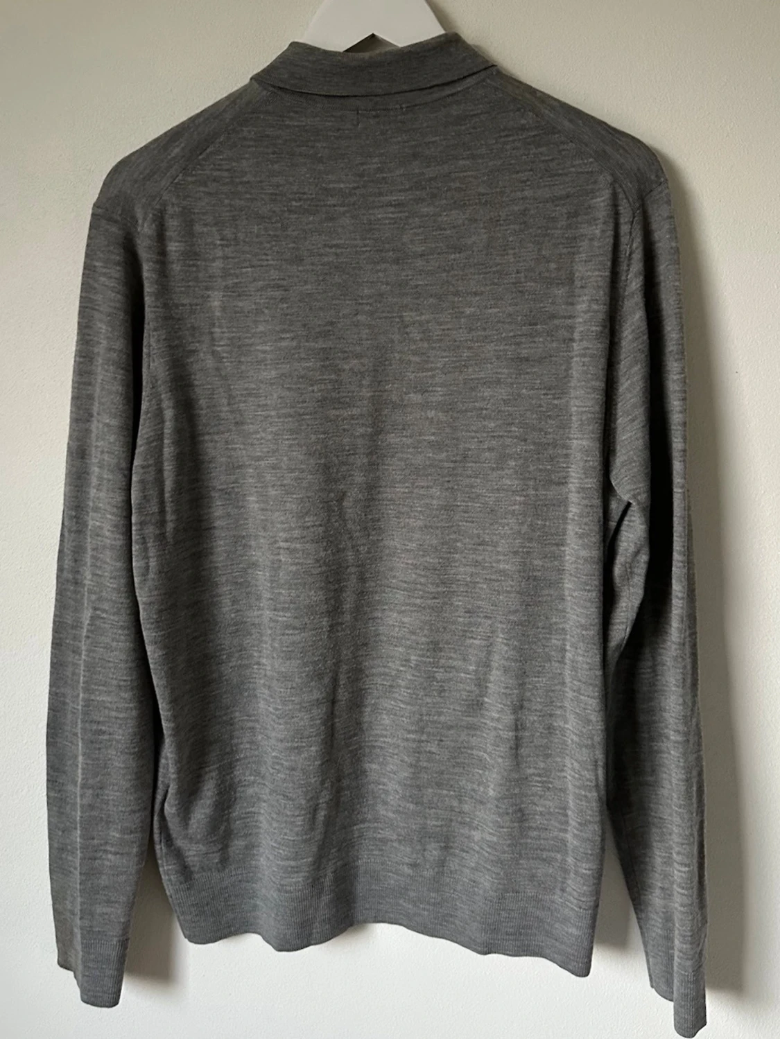 Grå långärmad pikétröja från Uniqlo - 1