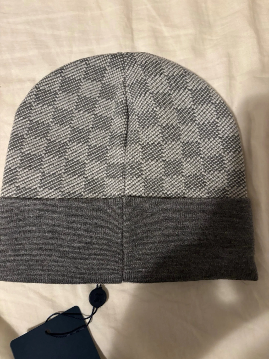 Grå rutig Louis Vuitton mössa - 3