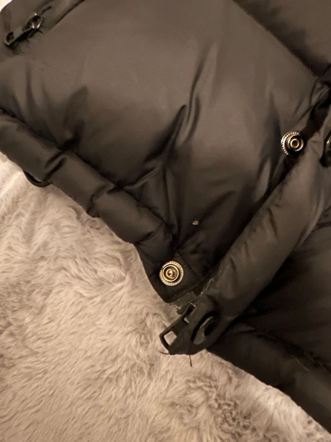 Svart Burberry pufferjacka med huva - 3