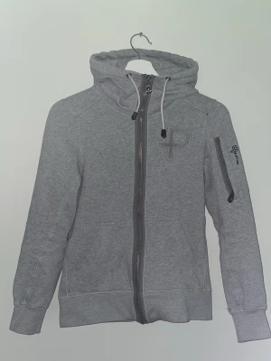 Pelle p zib-hoodie - Pelle p zib-hoodie in very good condition haven’t used it much. Size small.