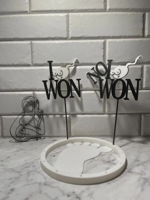 Fira den blivande bebisen med detta charmiga babyshower-dekorationspaket - Paketet innehåller stilrena dekorationer med lekfulla detaljer som passar perfekt till babyshower, gender reveal eller som dekoration i barnrummet.  Den minimalistiska färgskalan gör att dekorationerna passar in i de flesta teman och miljöer, och de är lätta att kombinera med annan pyntning. Perfekt som blickfång på presentbordet, tårtbordet eller dessertbordet.   En fin och genomtänkt dekoration som bidrar till en minnesvärd babyshower 💛