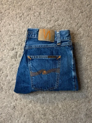 Nudie jeans  - Nudie jeans storlek 30/28-pris: 399kr. Hör av er vid funderingar! Först till kvarn!