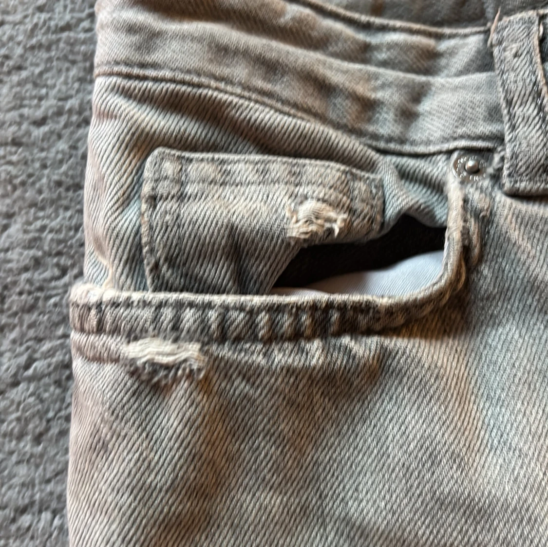 Gråa wide jeans från Gina Tricot - 1