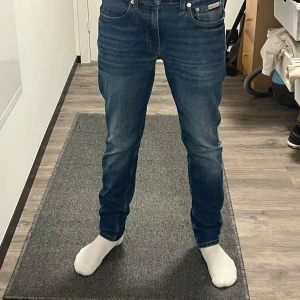 Calvin Klein jeans - Snygga jeans från Calvin Klein, jeansen är bra skick✨ och modellen är slim taper storlek W30 L32