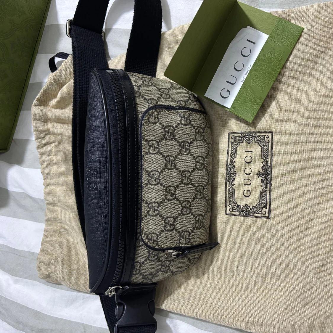 Gucci magväska  - 1