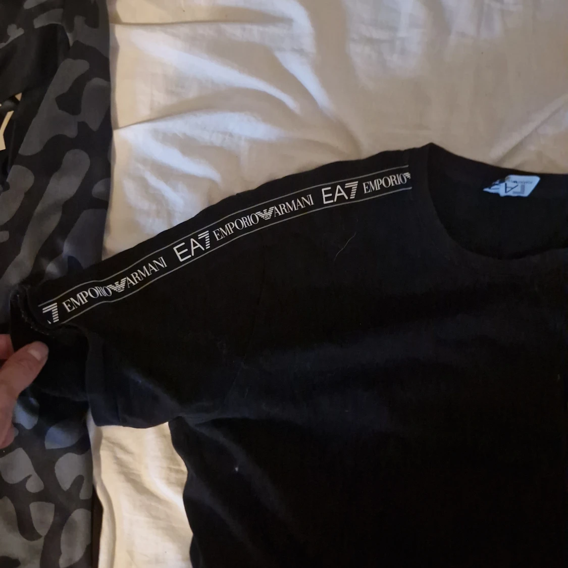 Slim fit ea7 svart t shirt - 1