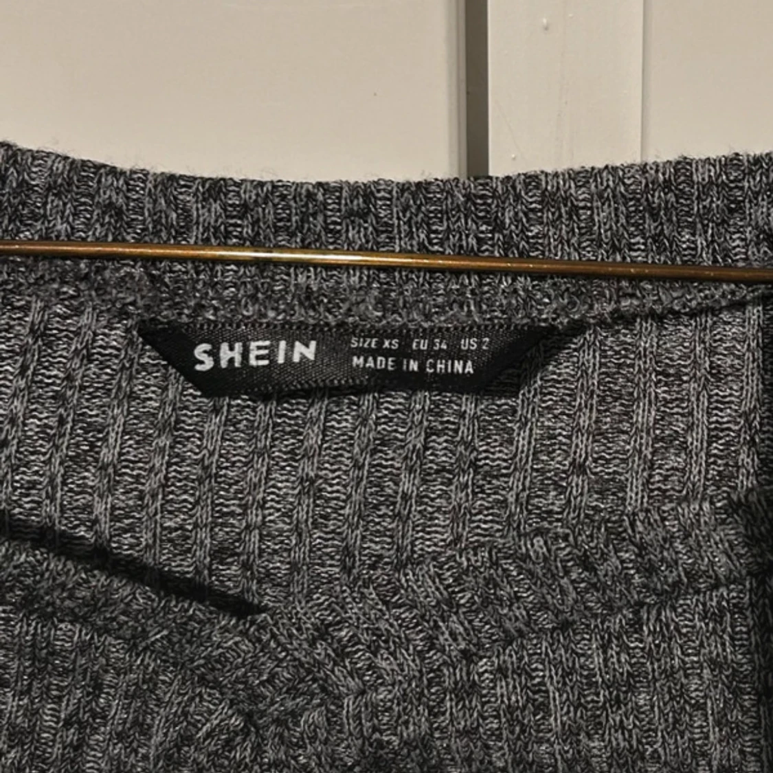 Grå ribbad offshoulder topp Shein - 1