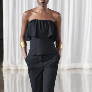 Zara topp - Jättesnygg topp som är slutsåld 🥰🥰