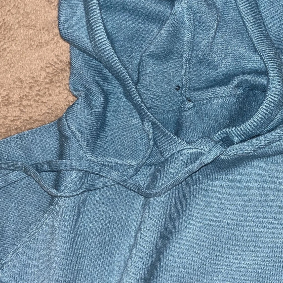 Blå hoodie i bomull  - 2