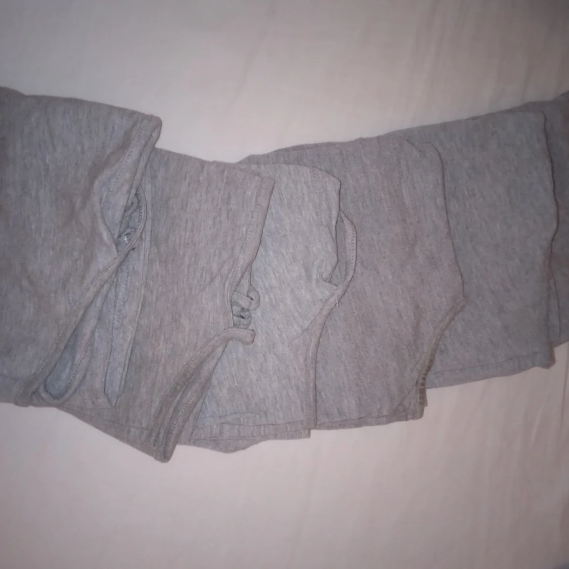 Croppade grå linnen - 2