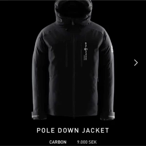 Svart dunjacka Sail Racing Gore-Tex pole down jacket parkas vinterjacka  - Jackan är i väldigt bra skick! Inga hål, fläckar eller fel på den