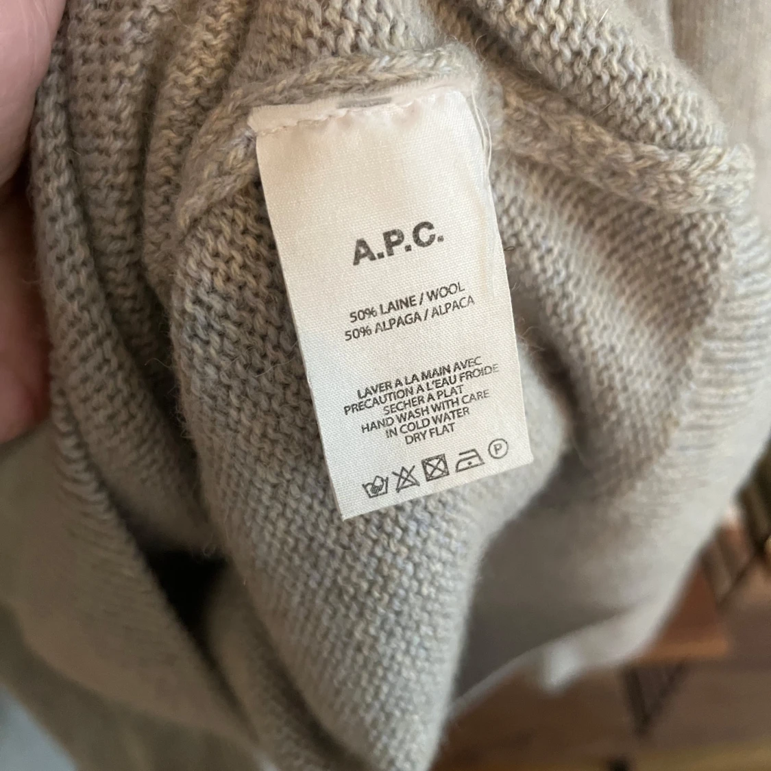 Ljusgrå stickad tröja från A.P.C. - 3