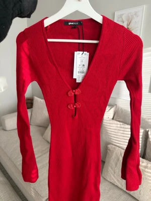 Midiklänning - Ny med lappar 🌸