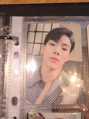 Monsta x Shownu PC - Photocard från Follow: find you albumet