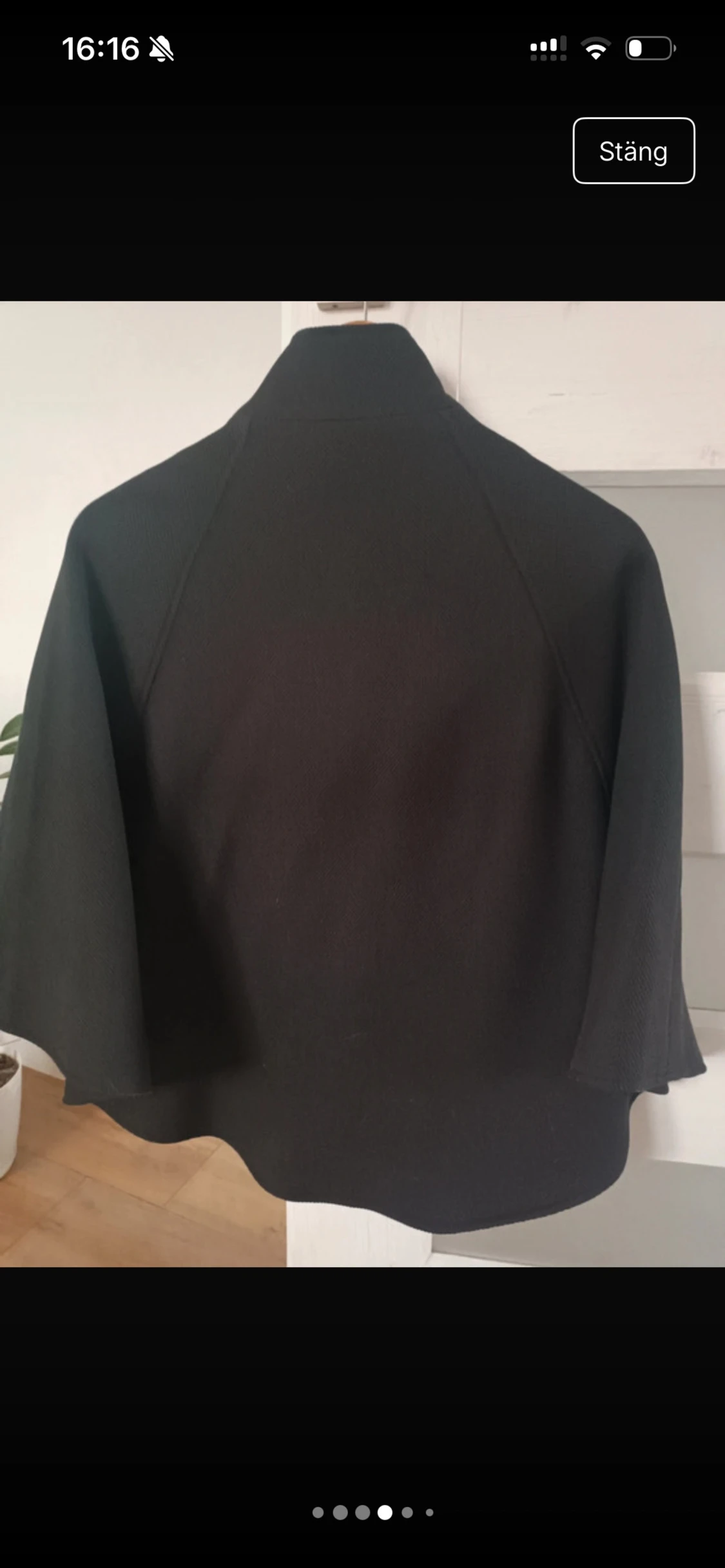 Svart poncho från hm - 2