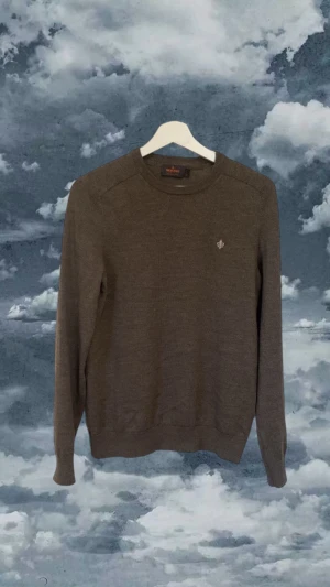 Morris 100% merino ull tröja - Morris tröja i 100% merino ull nyskick 10/10 inga defekter storlek M men sitter som S/xs nypris 1700