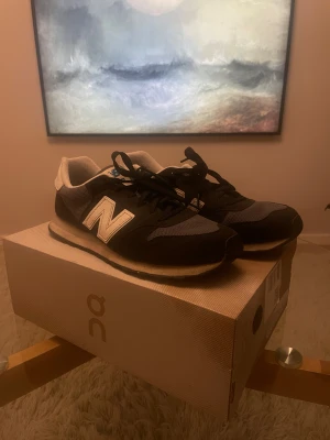 New Balance 500 - Säljer ett par snygga New Balance 500 som mest stått o samlat damm | Fint skick, inga större skavanker | Storlek: 44 | Ingen låda |  Pris: 349kr