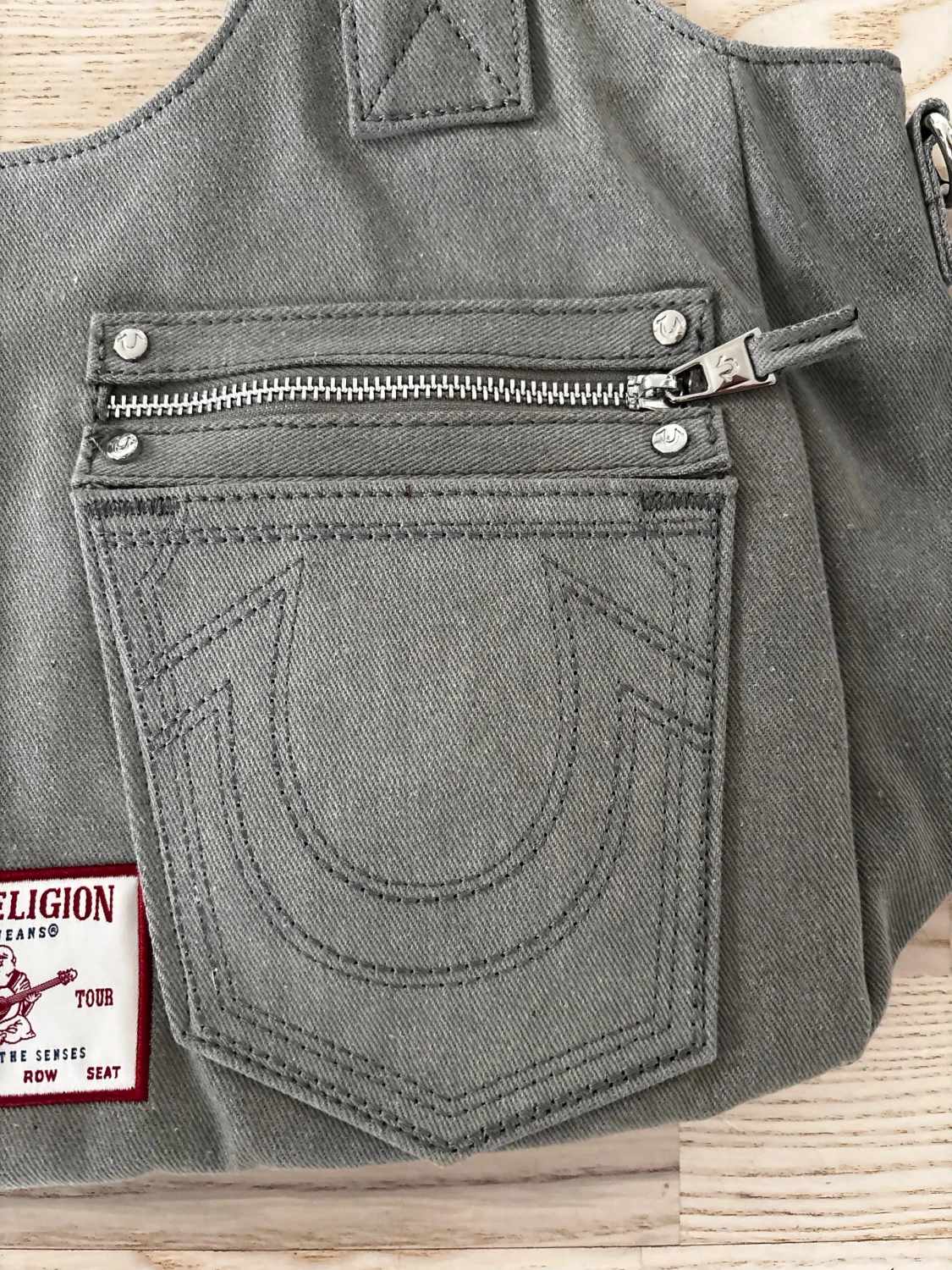 Grå axelväska True Religion🩶 - 3