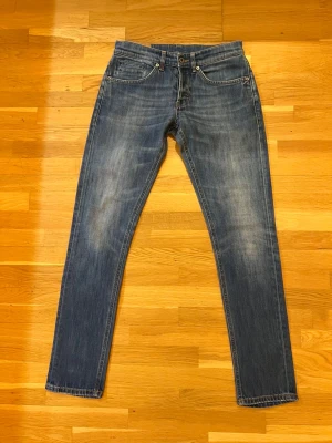 Dondup jeans George  - Fina dondup George i storlek 32