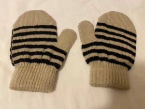 Barn Vantar  - 35kr/par , samma frakt  helt ny 