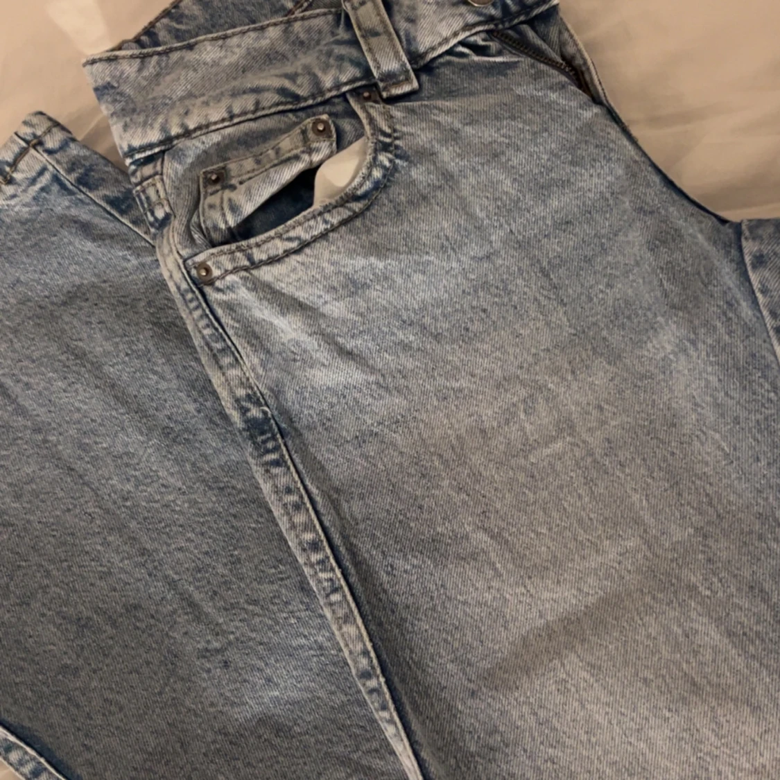 Ljusblåa jeans Ginatricot 