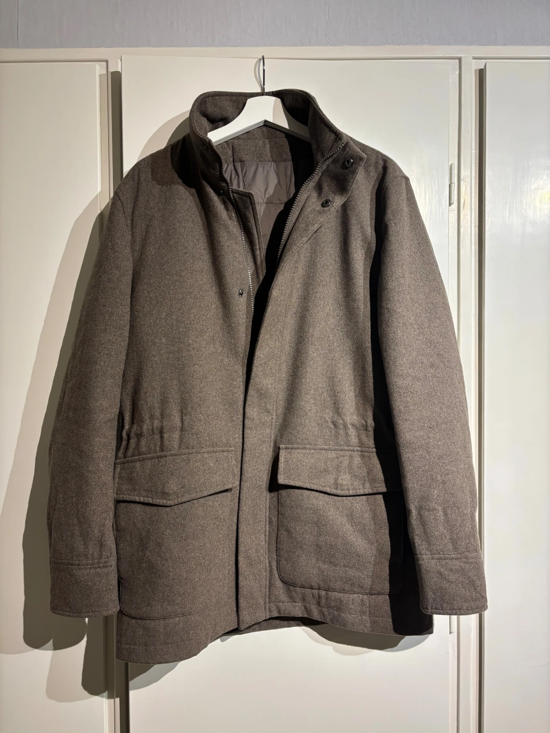 Mörk beige jacka/rock från John Henric i ull