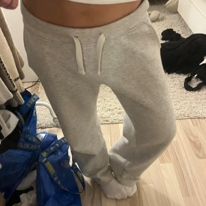 Russemerch byxor  - Säljer billigt då jag haft dom ganska länge, men de är fortfarande fina. 