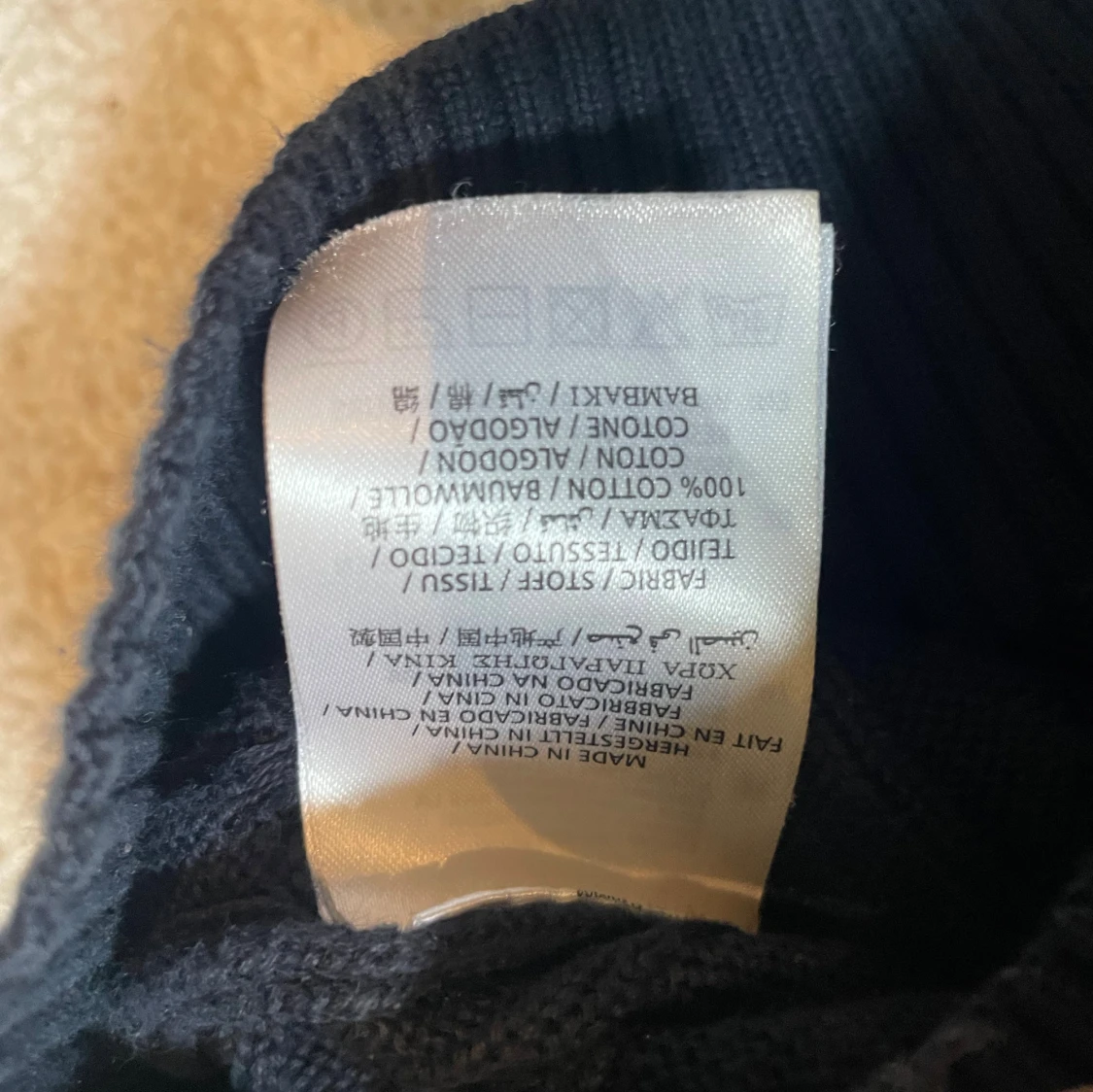 Mörkblå kabelstickad tröja från GANT - 3