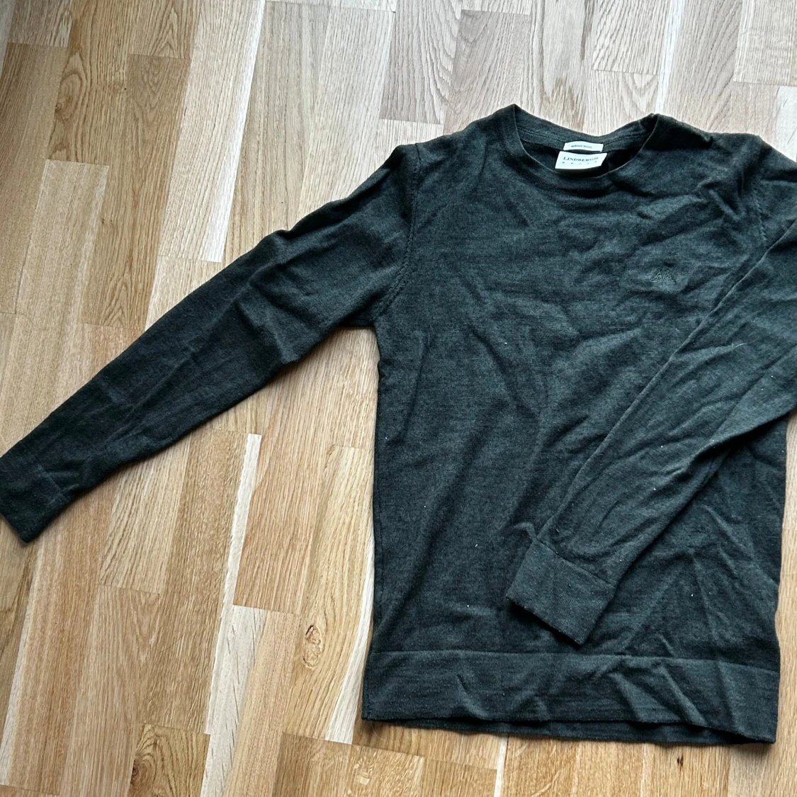 Mörkgrön merinoullströja Lindbergh - 2