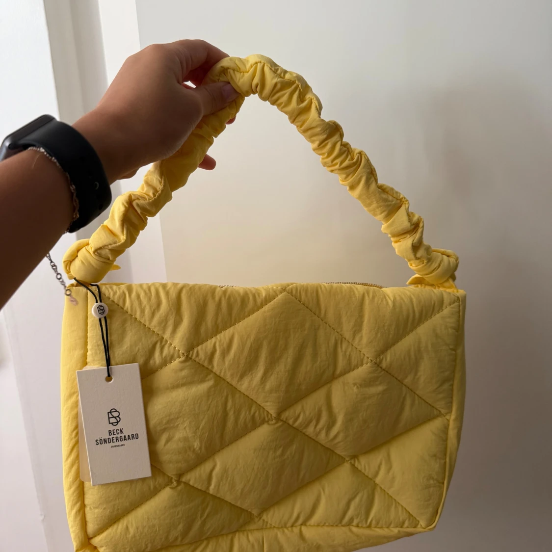 Gul quiltad handväska från Beck Söndergaard - 1