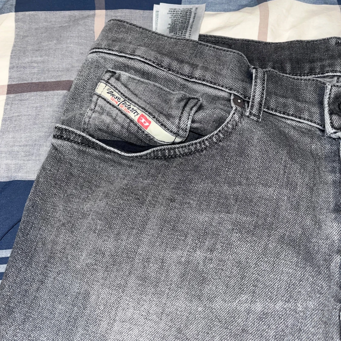 Diesel grå jeans i slim fit