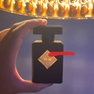 Initio Psychedelic Love EdP 90ml - Initio Psychedelic Love är en Eau de Parfum med 80% volym, tillverkad i Frankrike. Flaskan rymmer 90 ml och har en exklusiv design som sticker ut. Perfekt för dig som vill ha något unikt och lyxigt i din samling.