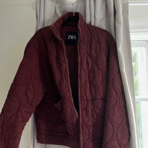 Snygg jacka  - Snygg nu till hösten 