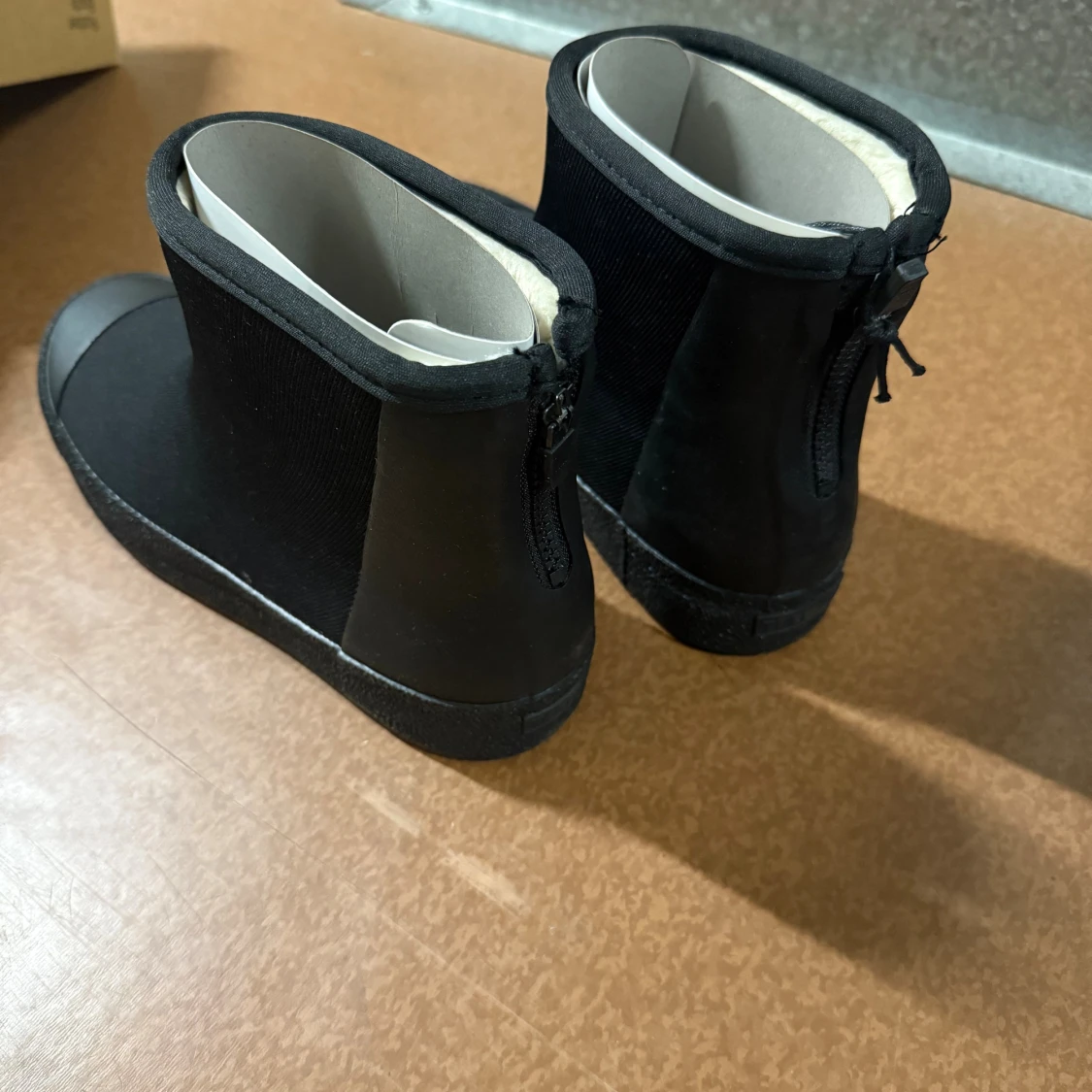 Svarta boots från Tretorn i storlek 43 - 2