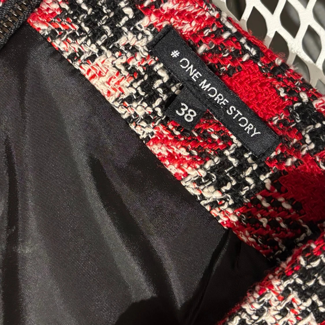 Rutig Röd Kjol - One More Story - 1