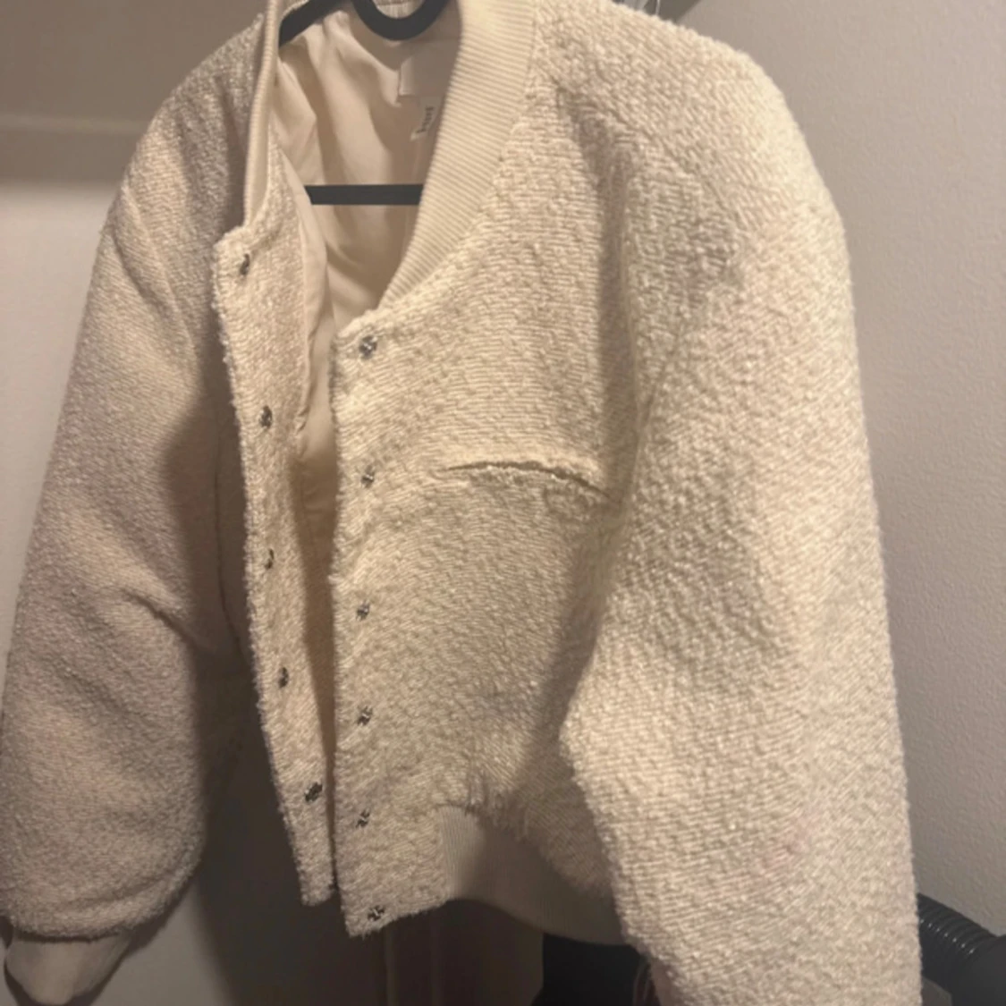 Vit teddyjacka med knappar - 1