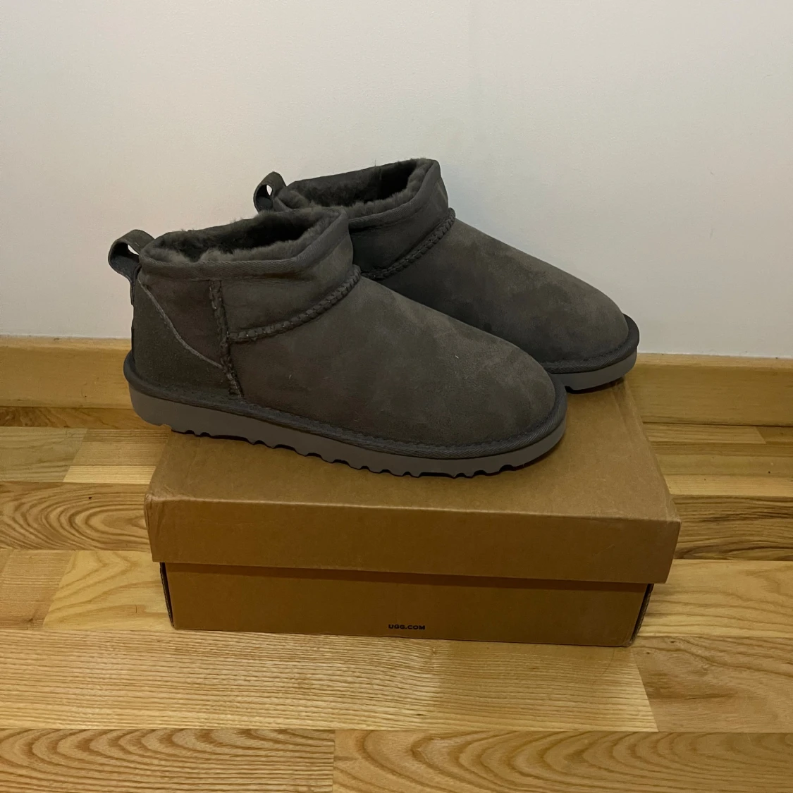 Grå UGG boots  - 1