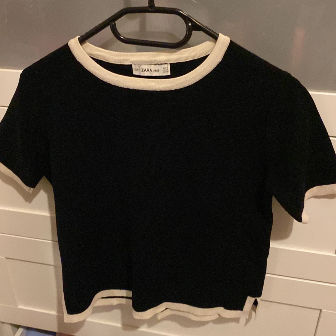 Svart stickad topp från Zara - 1