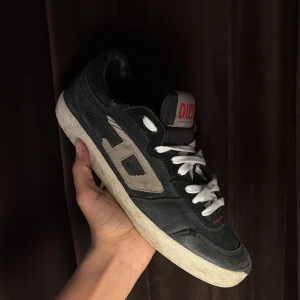 Svarta sneakers från Diesel - Diesel | lagt till engna sko snören🙌